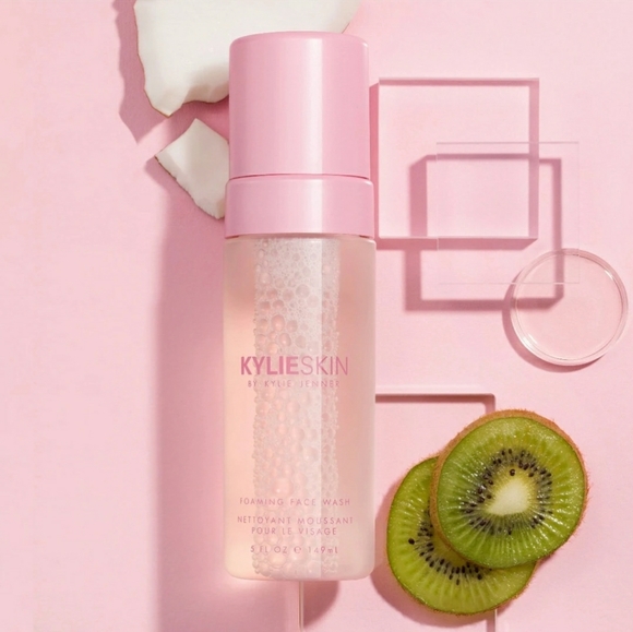 KylieSkin by Kylie Jenner Foaming Face Wash - Picture 2 of 4